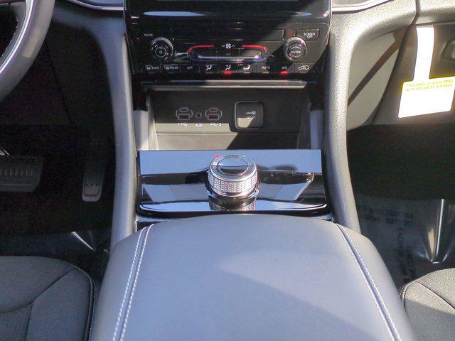 new 2025 Jeep Grand Cherokee car, priced at $33,483