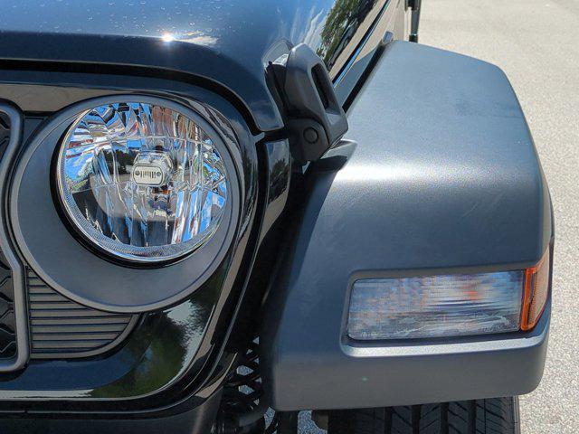 new 2025 Jeep Gladiator car, priced at $37,612
