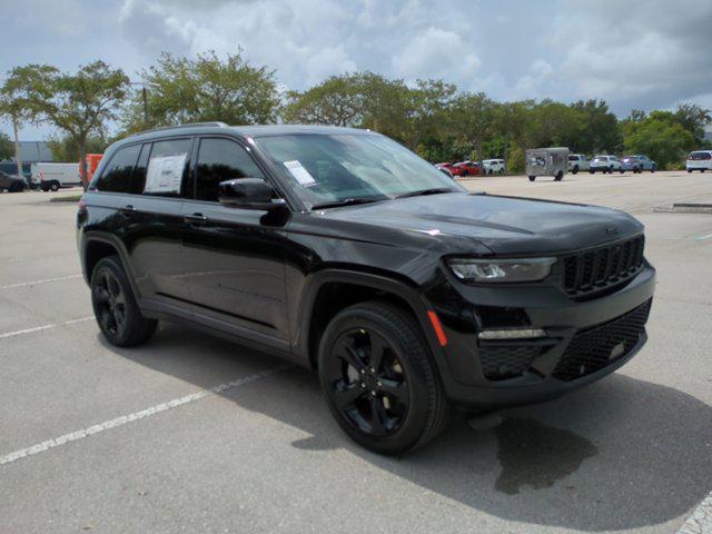 new 2025 Jeep Grand Cherokee car, priced at $47,075