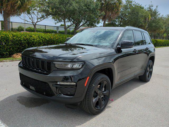 new 2025 Jeep Grand Cherokee car, priced at $47,075
