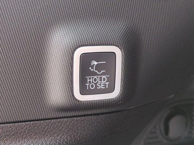 new 2025 Jeep Grand Cherokee car, priced at $47,075
