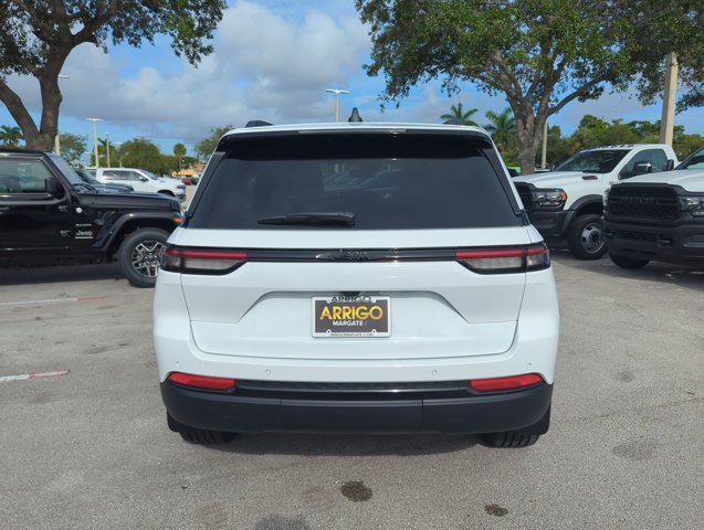 new 2024 Jeep Grand Cherokee car, priced at $36,005