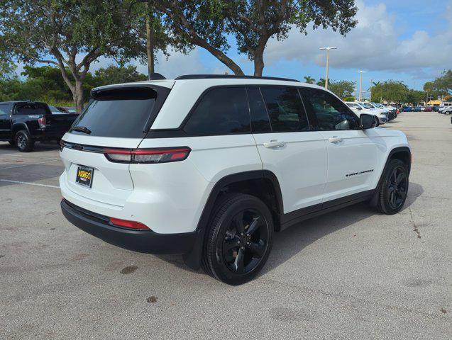 new 2024 Jeep Grand Cherokee car, priced at $36,005