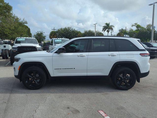 new 2024 Jeep Grand Cherokee car, priced at $36,005