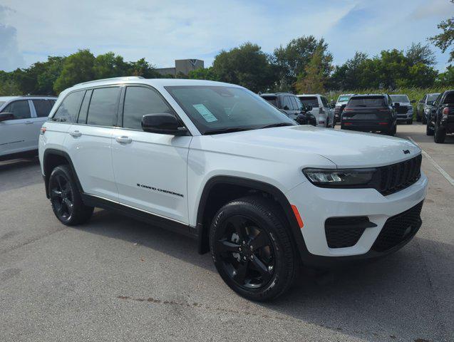 new 2024 Jeep Grand Cherokee car, priced at $36,005