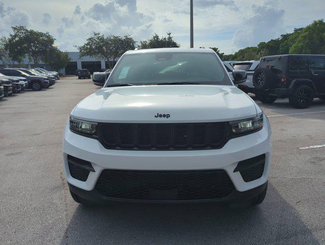 new 2024 Jeep Grand Cherokee car, priced at $36,005