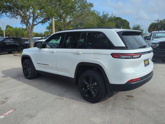 new 2024 Jeep Grand Cherokee car, priced at $36,005