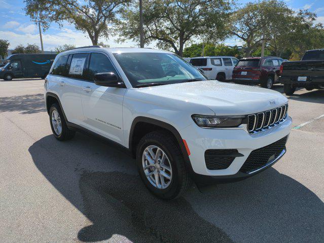 new 2025 Jeep Grand Cherokee car, priced at $31,348