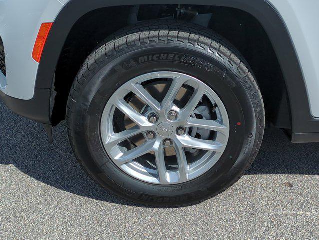 new 2025 Jeep Grand Cherokee car, priced at $31,348