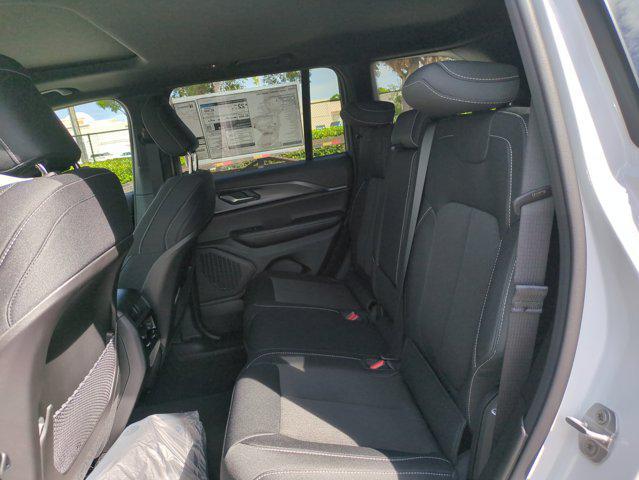 new 2025 Jeep Grand Cherokee car, priced at $31,348