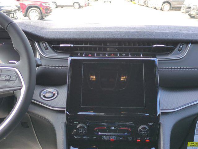 new 2025 Jeep Grand Cherokee car, priced at $31,348