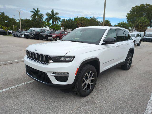 new 2025 Jeep Grand Cherokee car, priced at $34,609