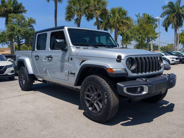 new 2024 Jeep Gladiator car, priced at $42,515