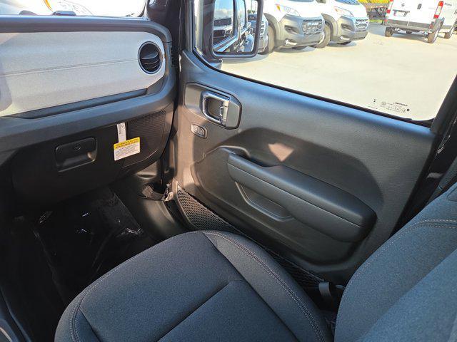 new 2026 Jeep Gladiator car, priced at $43,110