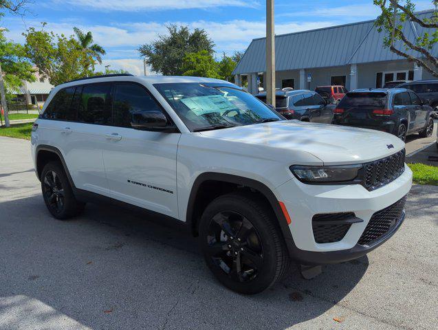 new 2024 Jeep Grand Cherokee car, priced at $35,580