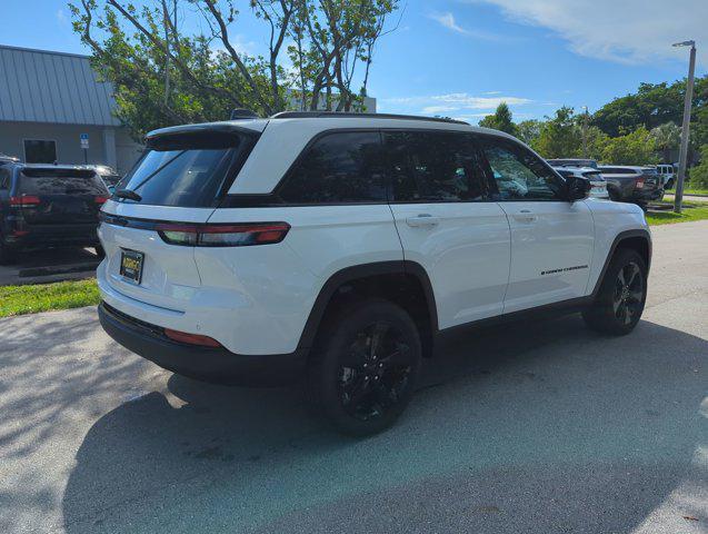 new 2024 Jeep Grand Cherokee car, priced at $35,580