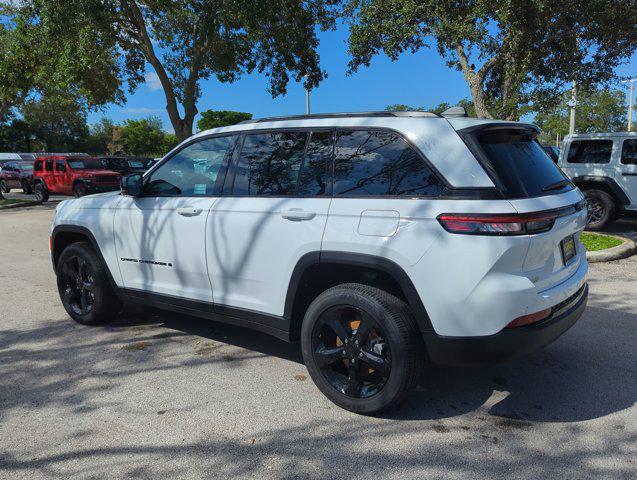 new 2024 Jeep Grand Cherokee car, priced at $35,580