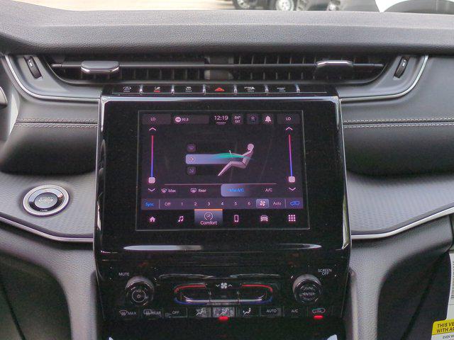 new 2025 Jeep Grand Cherokee car, priced at $33,486