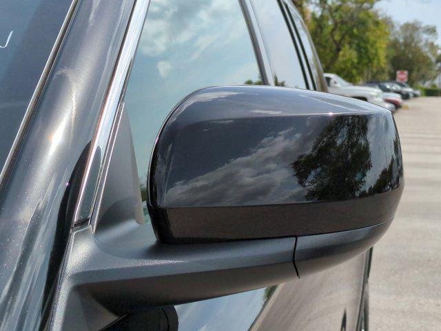 new 2025 Jeep Grand Cherokee car, priced at $33,486