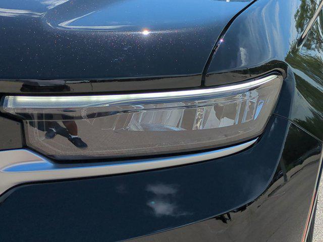 new 2025 Jeep Grand Cherokee car, priced at $48,706