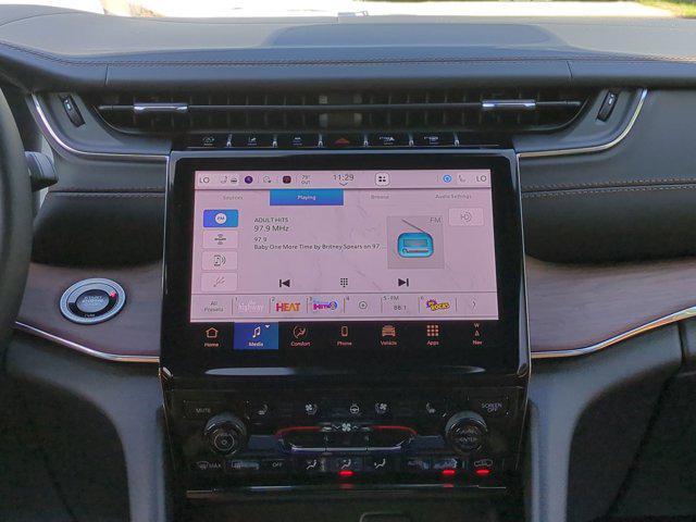new 2025 Jeep Grand Cherokee car, priced at $48,706