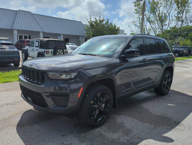 new 2024 Jeep Grand Cherokee car, priced at $36,600