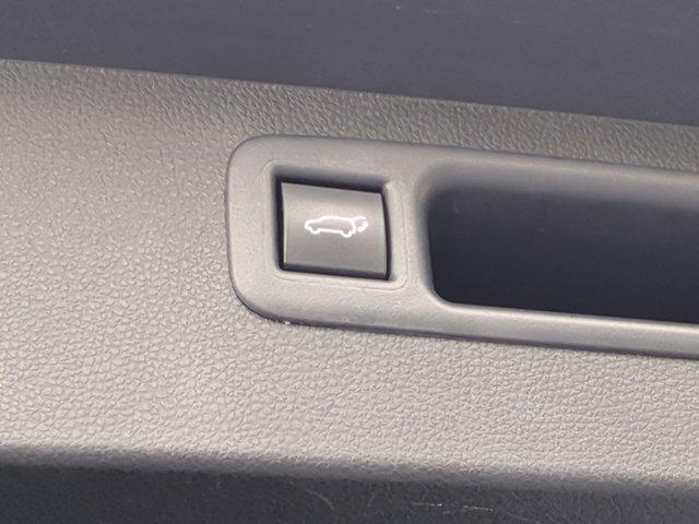 used 2024 Toyota Highlander car, priced at $36,489