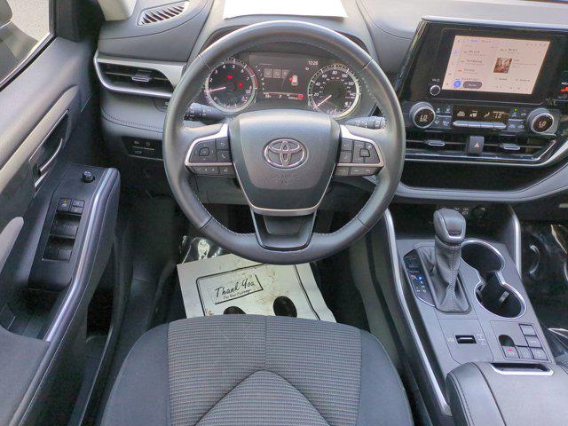used 2024 Toyota Highlander car, priced at $36,489