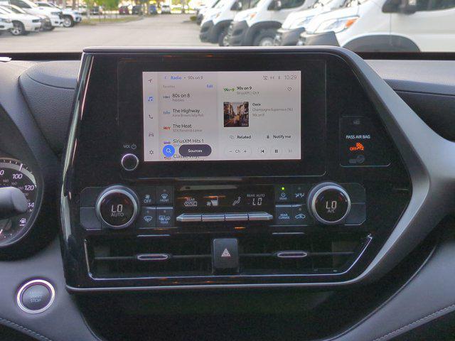 used 2024 Toyota Highlander car, priced at $36,489