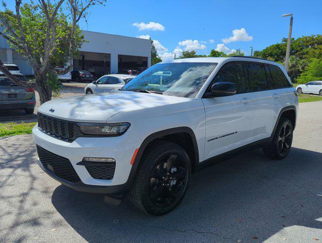 new 2024 Jeep Grand Cherokee car, priced at $41,200