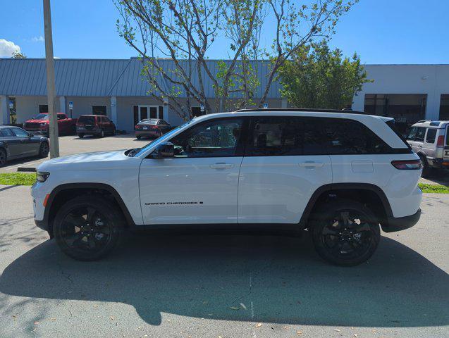 new 2024 Jeep Grand Cherokee car, priced at $41,200