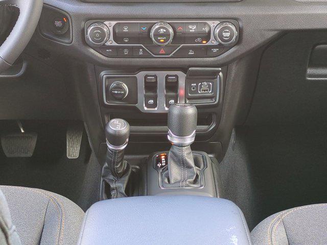 new 2025 Jeep Wrangler car, priced at $33,301