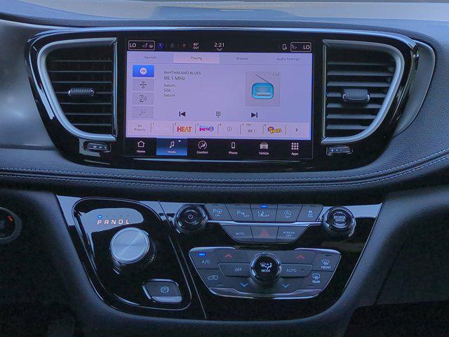 new 2025 Chrysler Pacifica car, priced at $40,653