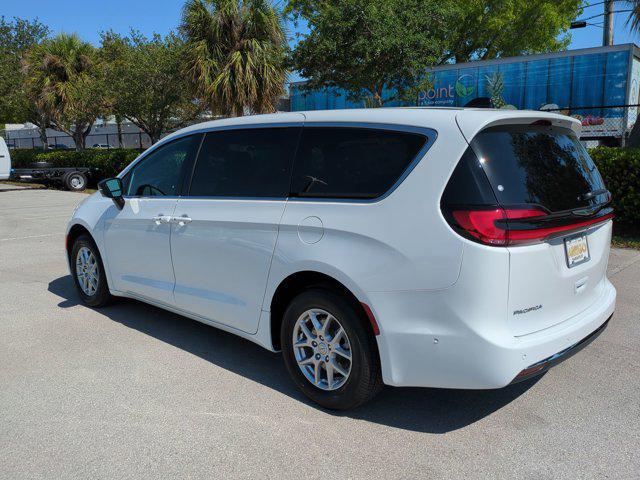 new 2025 Chrysler Pacifica car, priced at $40,653