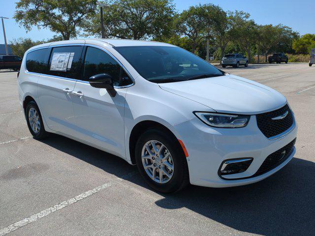 new 2025 Chrysler Pacifica car, priced at $40,653