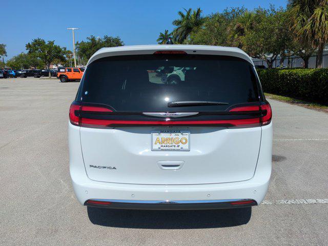 new 2025 Chrysler Pacifica car, priced at $40,653