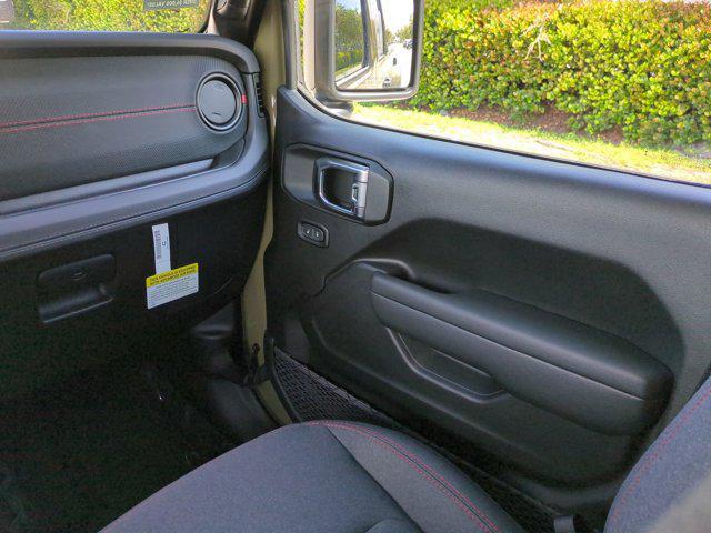 new 2025 Jeep Gladiator car, priced at $44,436