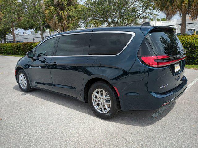 new 2025 Chrysler Pacifica car, priced at $42,485