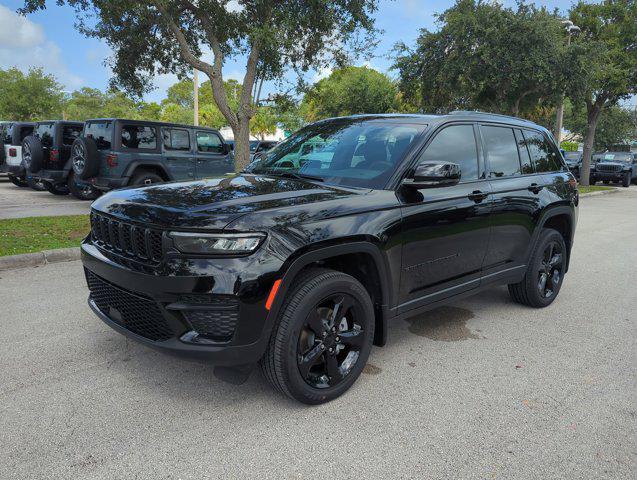 new 2024 Jeep Grand Cherokee car, priced at $36,600