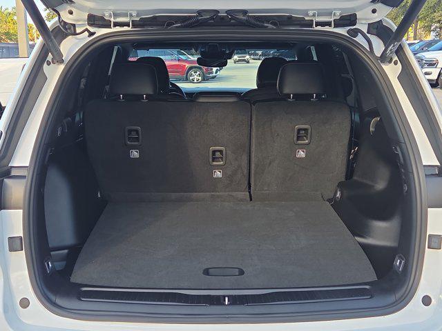 used 2024 Jeep Grand Cherokee car, priced at $30,981