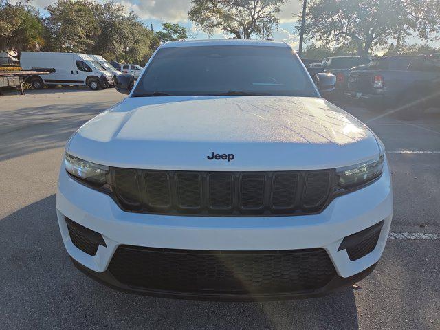 used 2024 Jeep Grand Cherokee car, priced at $30,981