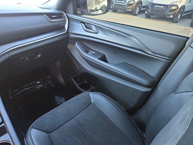 used 2024 Jeep Grand Cherokee car, priced at $30,981