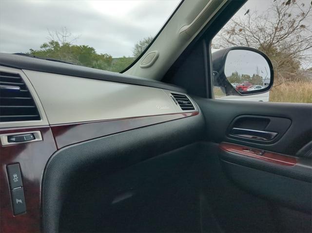 used 2014 Cadillac Escalade car, priced at $18,416