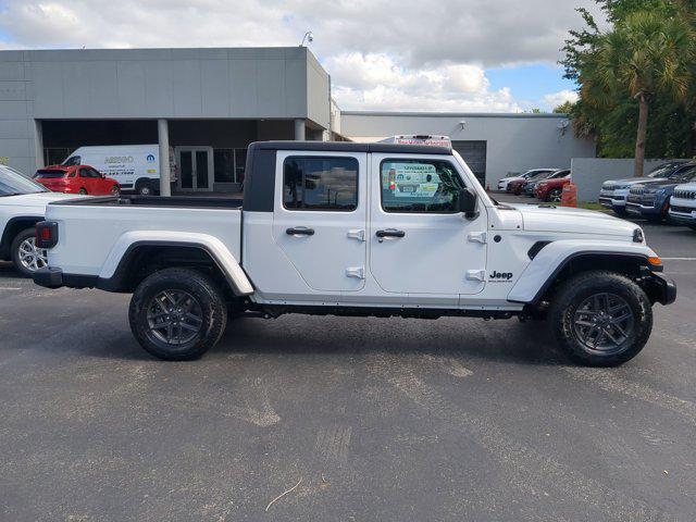 new 2024 Jeep Gladiator car, priced at $54,920