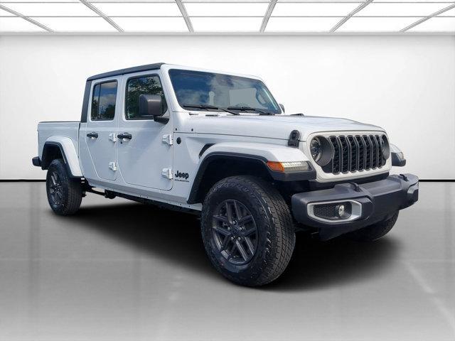 new 2024 Jeep Gladiator car, priced at $42,920