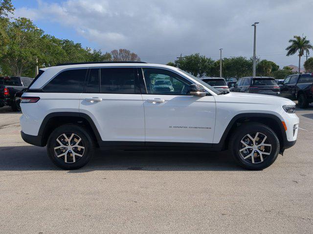 new 2024 Jeep Grand Cherokee car, priced at $47,860