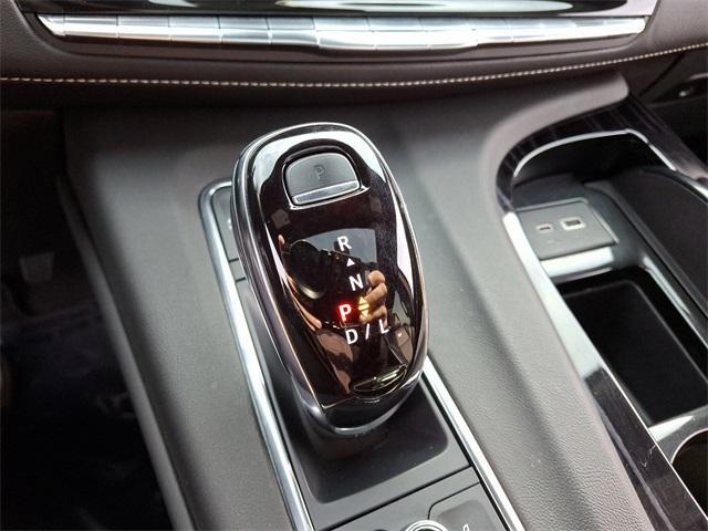 used 2022 Cadillac Escalade ESV car, priced at $74,999