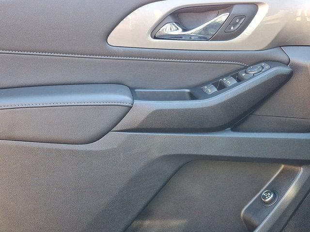 used 2023 Chevrolet Traverse car, priced at $30,899