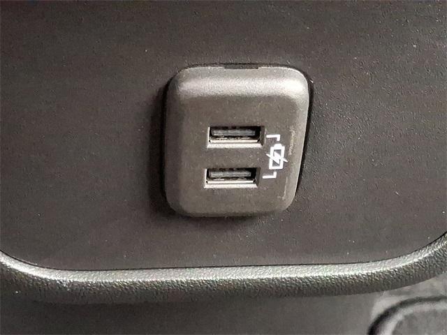 used 2022 Chevrolet Equinox car, priced at $19,999