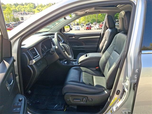 used 2018 Toyota Highlander car, priced at $25,696